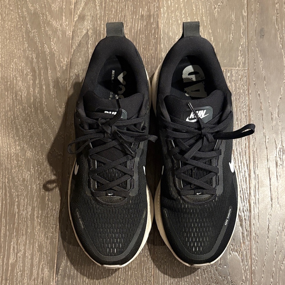 Nike Vomero 18